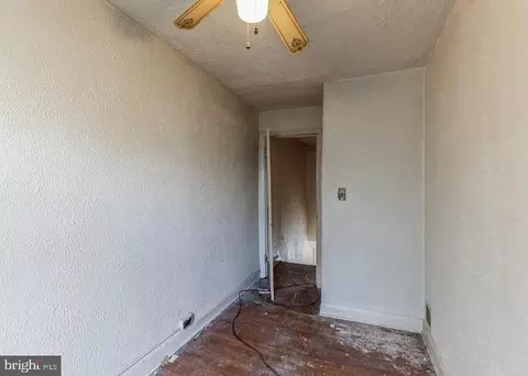 Entry Way - 3048 Grantley Ave, Baltimore, MD 21215 photo 5 of 5