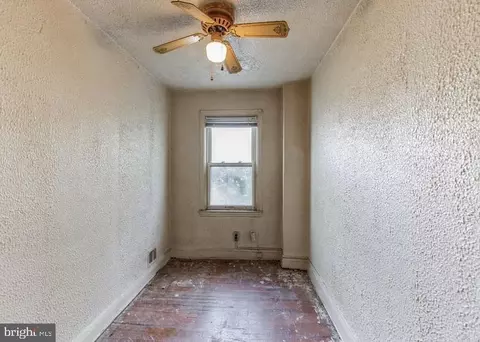 Bedroom - 3048 Grantley Ave, Baltimore, MD 21215 photo 1 of 4