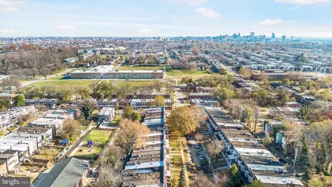 View/Area - 2744 Mosher St, Baltimore, MD 21216 photo 6 of 16