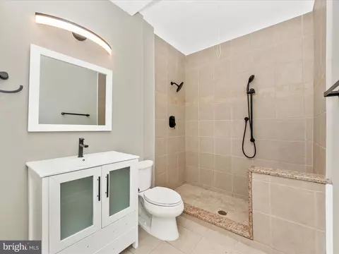 Bath - 310 E 25th St, Baltimore, MD 21218 photo 2 of 4