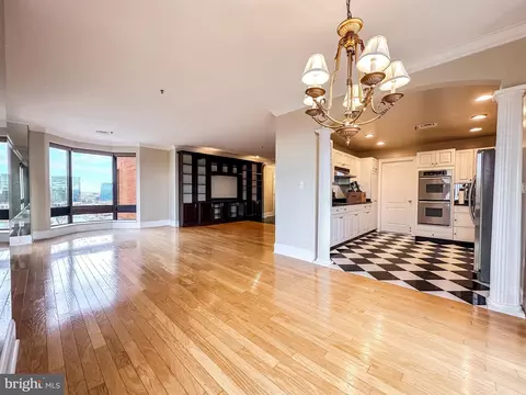 Living - 10 E Lee St #1409, Baltimore, MD 21202 photo 7 of 10