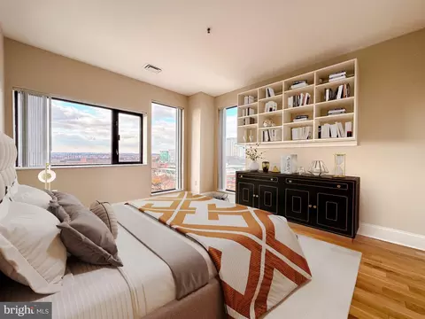 Bedroom - 10 E Lee St #1409, Baltimore, MD 21202 photo 3 of 6