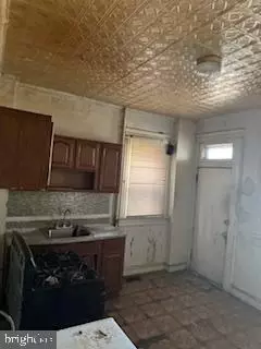 2211 Mount Holly St, Baltimore, MD 21216 photo 5