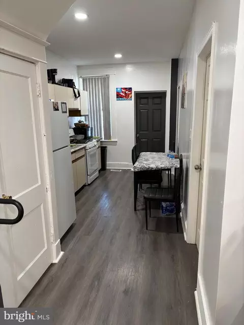 Entry Way - 2456 Keyworth Ave, Baltimore, MD 21215 photo 5 of 5