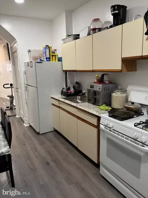Kitchen - 2456 Keyworth Ave, Baltimore, MD 21215 photo 2 of 2