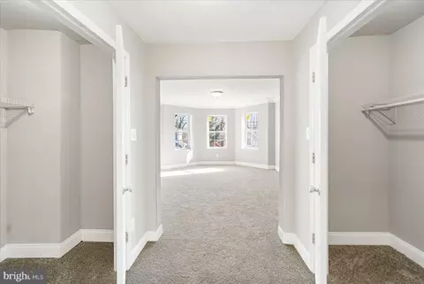 Entry Way - 4516 Mannasota Ave, Baltimore, MD 21206 photo 10 of 12