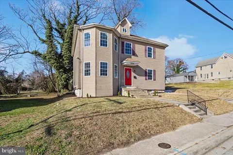 Exterior - 4516 Mannasota Ave, Baltimore, MD 21206 photo 2 of 8