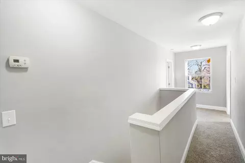 Entry Way - 4516 Mannasota Ave, Baltimore, MD 21206 photo 9 of 12