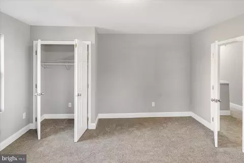 Entry Way - 4516 Mannasota Ave, Baltimore, MD 21206 photo 11 of 12