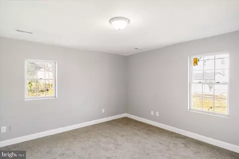 Bedroom - 4516 Mannasota Ave, Baltimore, MD 21206 photo 1 of 2