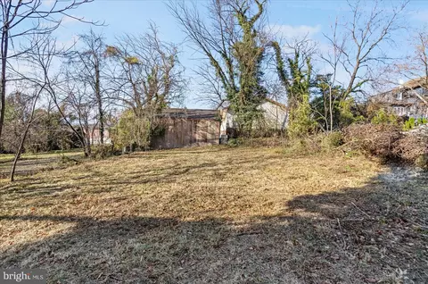 Exterior - 4516 Mannasota Ave, Baltimore, MD 21206 photo 7 of 8