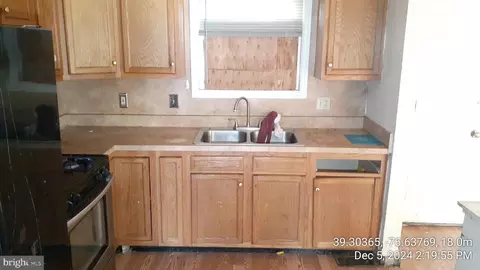1104 Laurens St, Baltimore, MD 21217 photo 4