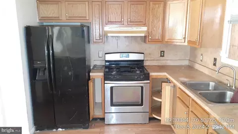 1104 Laurens St, Baltimore, MD 21217 photo 3