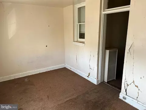 19 Monastery Ave, Baltimore, MD 21229 photo 8