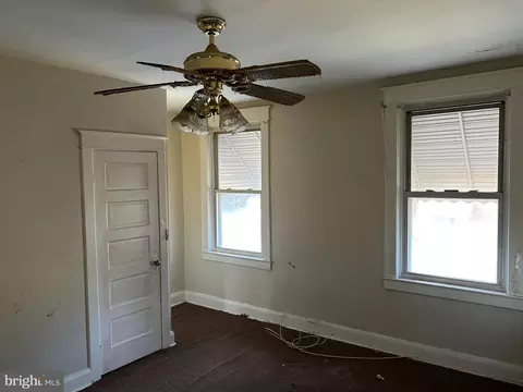 19 Monastery Ave, Baltimore, MD 21229 photo 12
