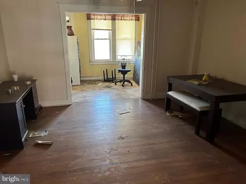 19 Monastery Ave, Baltimore, MD 21229 photo 4