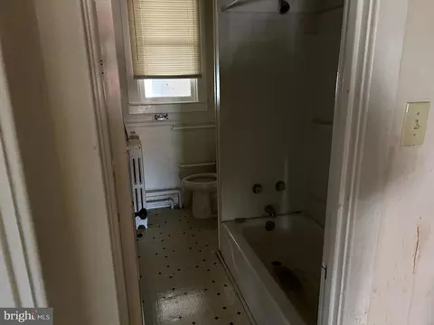 19 Monastery Ave, Baltimore, MD 21229 photo 14