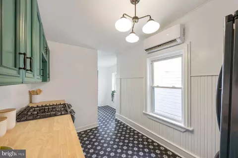 Entry Way - 3425 Hickory Ave, Baltimore, MD 21211 photo 2 of 3