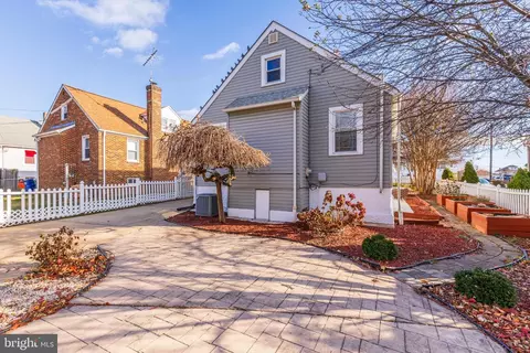 Exterior - 6610 Bushey St, Baltimore, MD 21224 photo 5 of 10