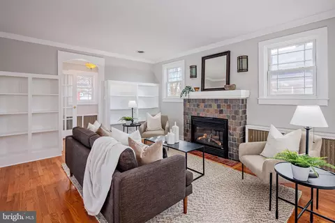 Living - 6610 Bushey St, Baltimore, MD 21224 photo 2 of 2