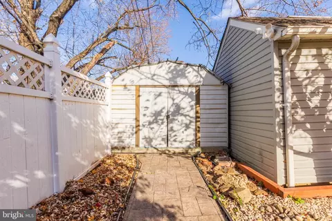 Exterior - 6610 Bushey St, Baltimore, MD 21224 photo 7 of 10