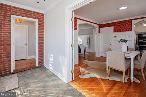 Entry Way - 6610 Bushey St, Baltimore, MD 21224 photo 2 of 5