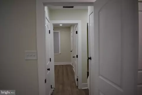 Entry Way - 959 Ellicott Dr, Baltimore, MD 21216 photo 5 of 7
