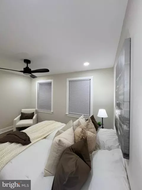 Bedroom - 959 Ellicott Dr, Baltimore, MD 21216 photo 4 of 5