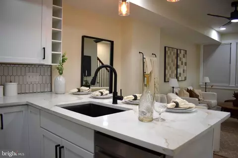 Kitchen - 959 Ellicott Dr, Baltimore, MD 21216 photo 2 of 5