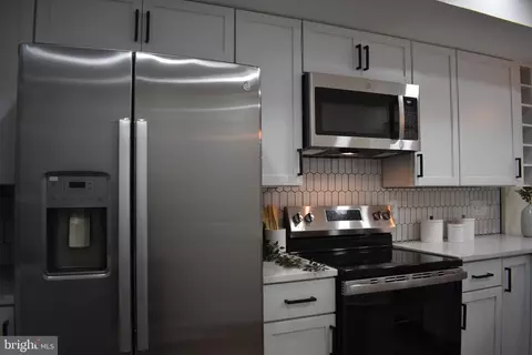 Kitchen - 959 Ellicott Dr, Baltimore, MD 21216 photo 4 of 5