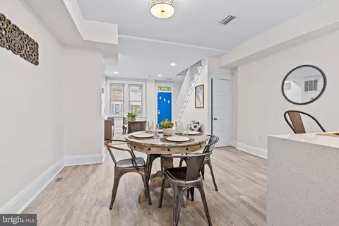 Entry Way - 111 N Monastery Ave, Baltimore, MD 21229 photo 3 of 6