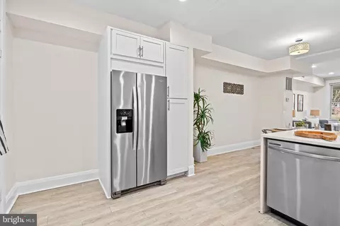 Entry Way - 111 N Monastery Ave, Baltimore, MD 21229 photo 1 of 6