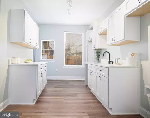 Entry Way - 3108 Mcelderry St, Baltimore, MD 21205 photo 2 of 3