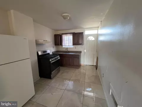 2436 E Preston St, Baltimore, MD 21213 photo 2