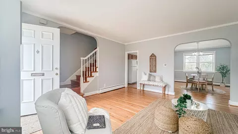 Entry Way - 5826 Leith Walk, Baltimore, MD 21239 photo 2 of 6