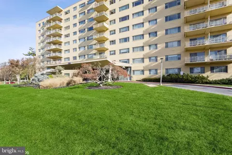 7121 Park Heights Ave #704, Baltimore, MD 21215