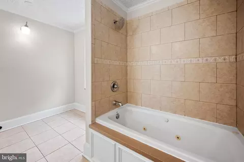 Bath - 104 S Gilmor St, Baltimore, MD 21223 photo 2 of 5