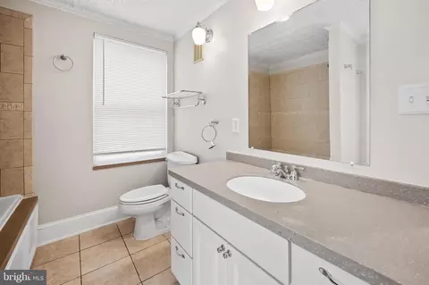 Bath - 104 S Gilmor St, Baltimore, MD 21223 photo 3 of 5