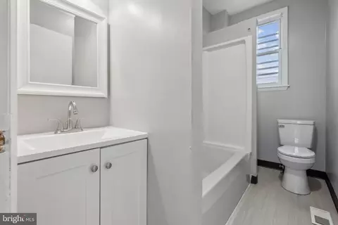 3501 Esther Pl, Baltimore, MD 21224 photo 16
