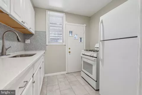 3501 Esther Pl, Baltimore, MD 21224 photo 9