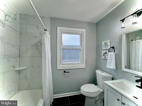 Bath - 4812 Lanier Ave, Baltimore, MD 21215 photo 1 of 7