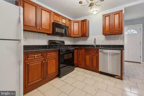 1312 James St, Baltimore, MD 21223 photo 2