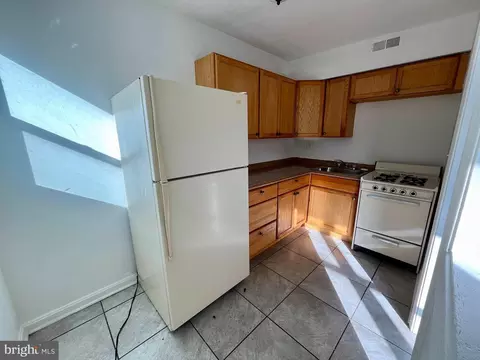 50 Talbott St, Baltimore, MD 21225 photo 4