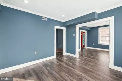 Entry Way - 68 N Monastery Ave, Baltimore, MD 21229 photo 5 of 16