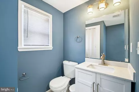 Entry Way - 68 N Monastery Ave, Baltimore, MD 21229 photo 11 of 16