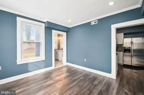 Entry Way - 68 N Monastery Ave, Baltimore, MD 21229 photo 7 of 16