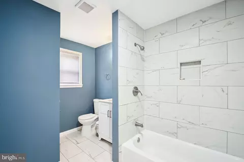 Entry Way - 68 N Monastery Ave, Baltimore, MD 21229 photo 10 of 16