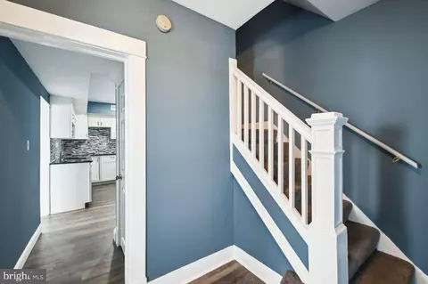 Entry Way - 68 N Monastery Ave, Baltimore, MD 21229 photo 8 of 16