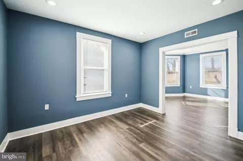 Entry Way - 68 N Monastery Ave, Baltimore, MD 21229 photo 6 of 16