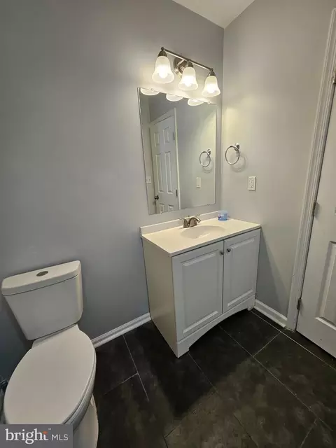 Bath - 2102 Division St, Baltimore, MD 21217 photo 1 of 2